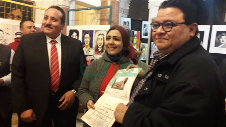 بالصور..  خالد جلال يشيد بمعرض "كاريكاتيرات عربية " بمكتبة القاهرة