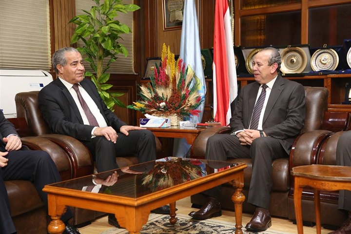 بالصور.. محافظ كفر الشيخ يستقبل وزير التموين 