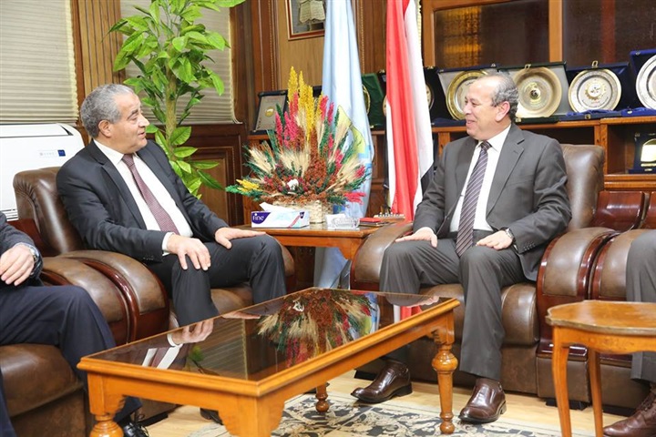 بالصور.. محافظ كفر الشيخ يستقبل وزير التموين 