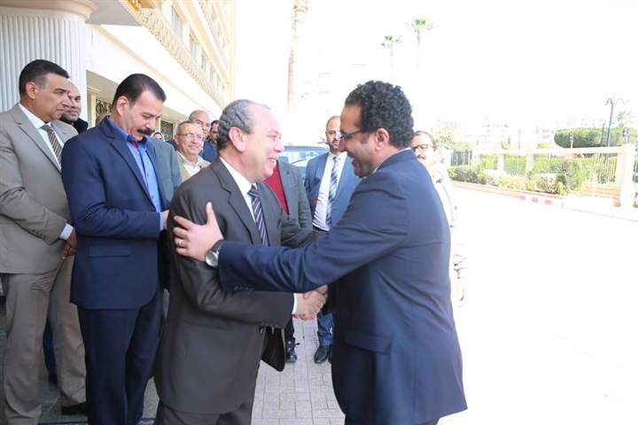 بالصور.. محافظ كفر الشيخ يستقبل وزير التموين 