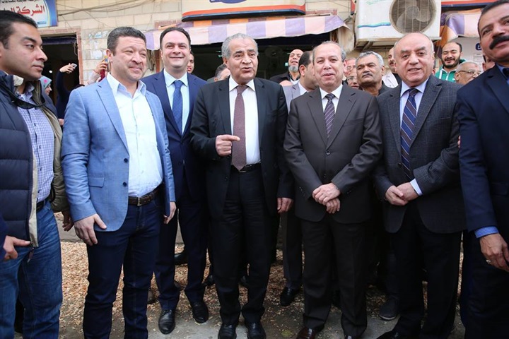بالصور.. وزير التموين يطمئن علي توافر السلع الغذائية بفرع الشركة القابضة بكفر الشيخ