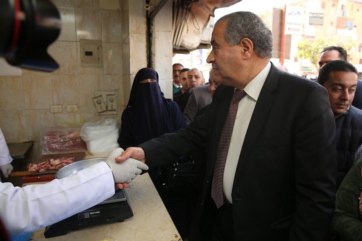 بالصور.. وزير التموين يطمئن علي توافر السلع الغذائية بفرع الشركة القابضة بكفر الشيخ