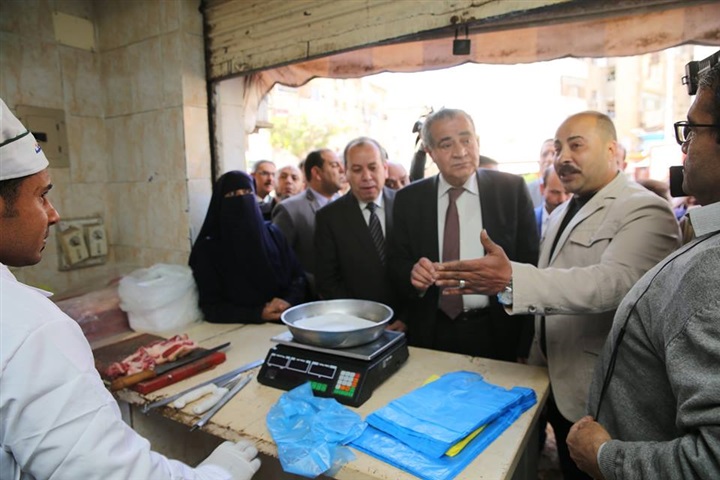 بالصور.. وزير التموين يطمئن علي توافر السلع الغذائية بفرع الشركة القابضة بكفر الشيخ