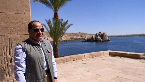 بالصور.. الرئيس السيسي يختتم زيارته لأسوان بجولة في معبد فيلة بالصور.. الرئيس السيسي يختتم زيارته لأسوان بجولة في معبد فيلة