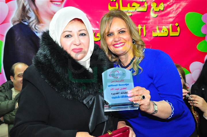 بالصور.. عفاف شعيب تكرم الأمهات المثاليات بحضور شريف باهر وسهير رجب بالصور.. عفاف شعيب تكرم الأمهات المثاليات بحضور شريف باهر وسهير رجب