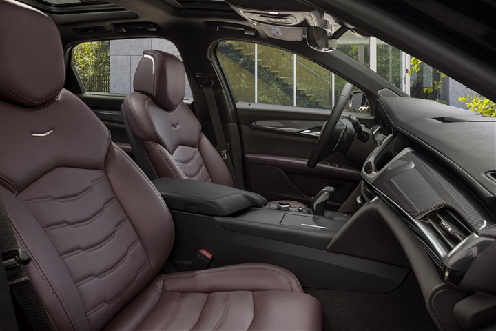 "كاديلاك CT6" الجديدة طراز العام 2019 تظهر للمرّة الأولى في الشرق الأوسط "كاديلاك CT6" الجديدة طراز العام 2019 تظهر للمرّة الأولى في الشرق الأوسط
