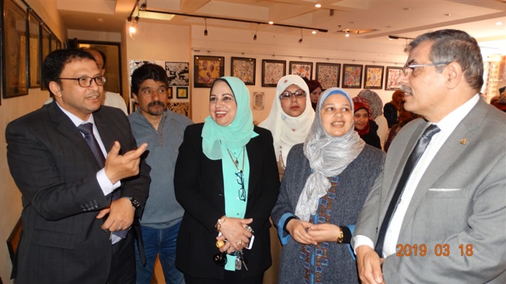المغربي يفتتح معرض صياغات تصميمة برؤي فنية لطلاب نوعية بنها