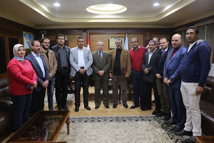 بالصور.. محافظ كفرالشيخ يكرم مدير مكتبه ويصدر حركة تنقلات محدودة بديوان المحافظة بالصور.. محافظ كفرالشيخ يكرم مدير مكتبه ويصدر حركة تنقلات محدودة بديوان المحافظة