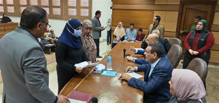 هشام آمنة يلتقي بـ 33 مواطن ومواطنة خلال اللقاء الأسبوعي الدوري لخدمة المواطنين 