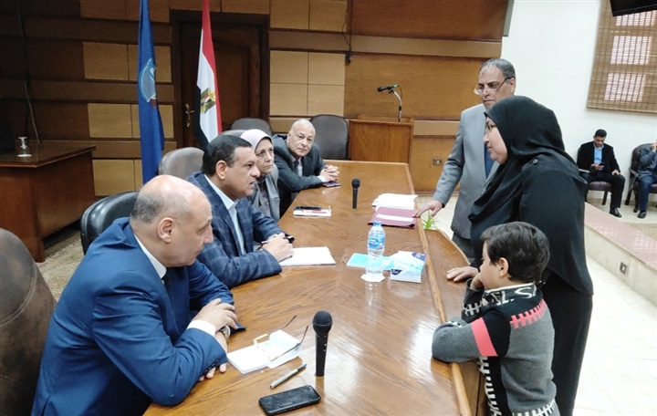هشام آمنة يلتقي بـ 33 مواطن ومواطنة خلال اللقاء الأسبوعي الدوري لخدمة المواطنين 