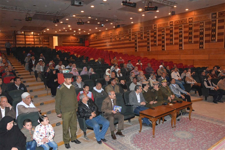 محافظ المنيا ومدير الأمن يشهدان مراسم إجراء القرعة العلنية لاختيار الحجاج