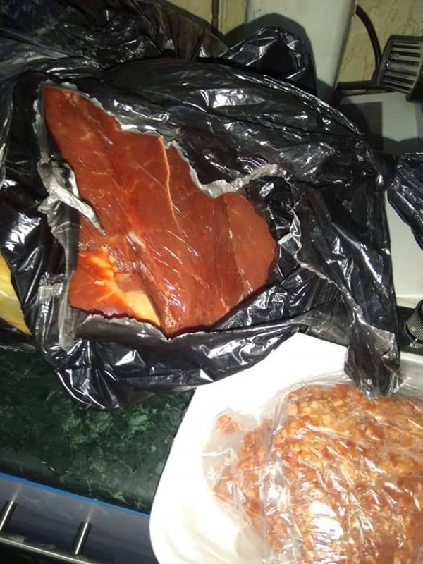 ضبط تخزين لحوم داخل ثلاجة عينات تحاليل بشبرا الخيمة 