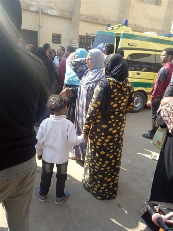 بالفيديو.. مختل عقليا يطلق النار عشوائيًا ويقتل 5 أشخاص ويصيب 3 بأوسيم