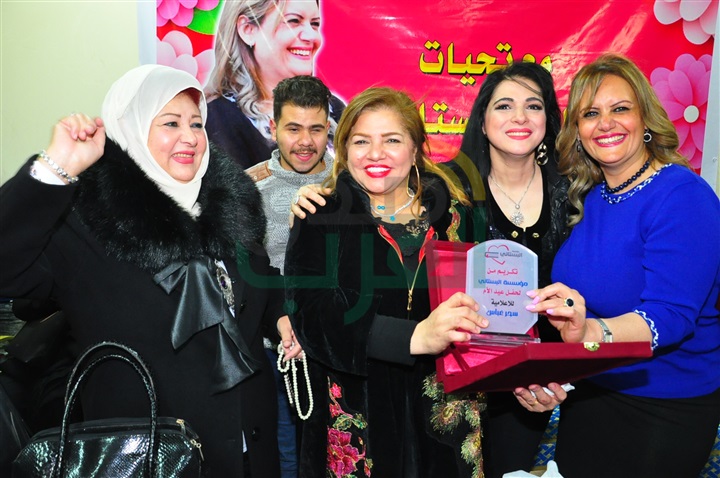 بالصور.. عفاف شعيب تكرم الأمهات المثاليات بحضور شريف باهر وسهير رجب بالصور.. عفاف شعيب تكرم الأمهات المثاليات بحضور شريف باهر وسهير رجب