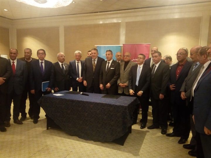 الغرف التجارية يوقع اتفاق مع بنك مصر لتحديث الاقتصاد الغرف التجارية يوقع اتفاق مع بنك مصر لتحديث الاقتصاد
