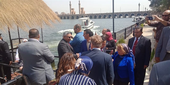 بالصور.. وزيرا الرى والشباب والرياضة يصلان القناطر الخيرية 