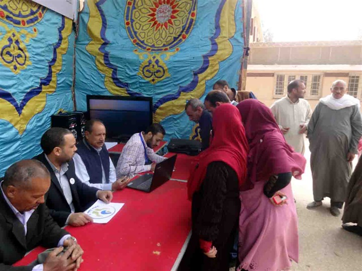 التوعية المائية تنطلق من دور العبادة الإسلامية والمسيحية بقرية نيدة بأخميم