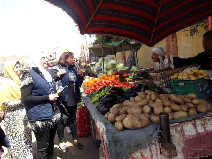 التوعية المائية تنطلق من دور العبادة الإسلامية والمسيحية بقرية نيدة بأخميم