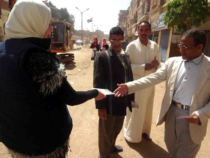 التوعية المائية تنطلق من دور العبادة الإسلامية والمسيحية بقرية نيدة بأخميم