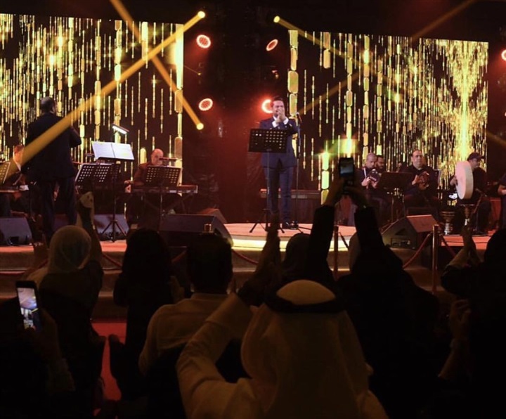 حاتم العراقي يتألق أمام الجمهور السعودي بالمنطقة الشرقية حاتم العراقي يتألق أمام الجمهور السعودي بالمنطقة الشرقية