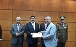 محافظ القليوبية يكرم مدير عام الشباب والرياضة بالمحافظة   