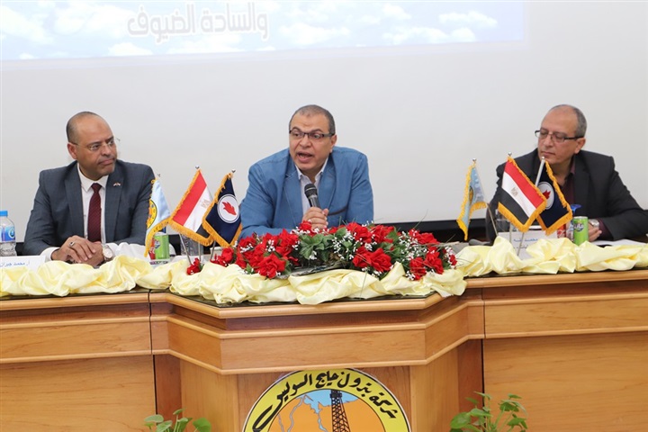 "سعفان" يلتقي القيادات واللجان النقابية بشركات البترول علي مستوي الجمهورية لدراسة مقترحاتهم لتحسين بيئة العمل