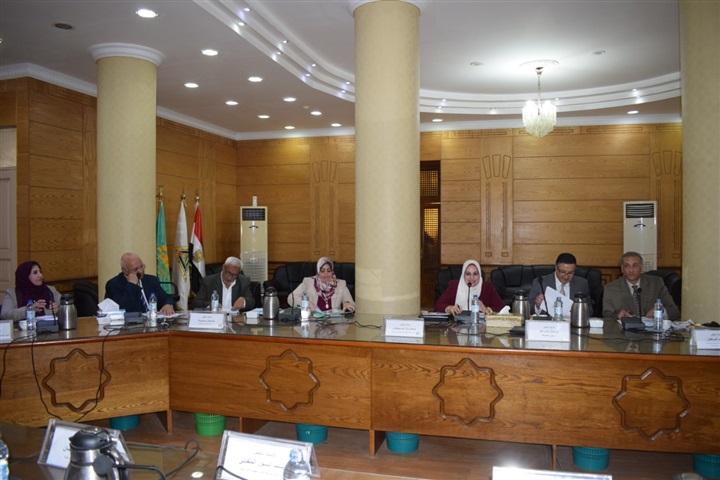 السعيد: إعداد تقرير مفصل عن وحدات جامعة بنها ذات الطابع الخاص 