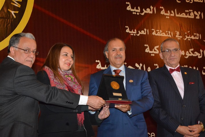 محافظة العاصمة تنال جائزة درع الحكومة الذكية العربية لعام 2019