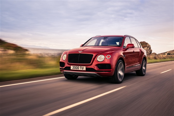 السيارة BENTLEY CONTINENTAL GT تفوز بلقب سيارة العام 2019 في منطقة الشرق الأوسط السيارة BENTLEY CONTINENTAL GT تفوز بلقب سيارة العام 2019 في منطقة الشرق الأوسط