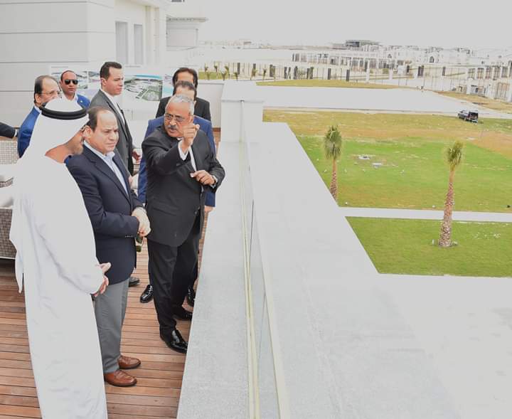 بالصور.. السيسي يصطحب ولي عهد أبوظبي في جولة تفقدية بمدينة العلمين الجديدة بالصور.. السيسي يصطحب ولي عهد أبوظبي في جولة تفقدية بمدينة العلمين الجديدة