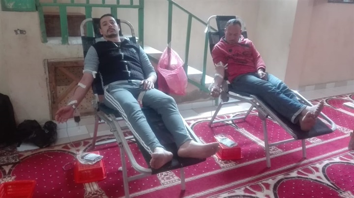 بالصور.. إقبال كثيف من أهالي كفر الشيخ علي مبادرة "قرية متبرعة نحو دم آمن" 