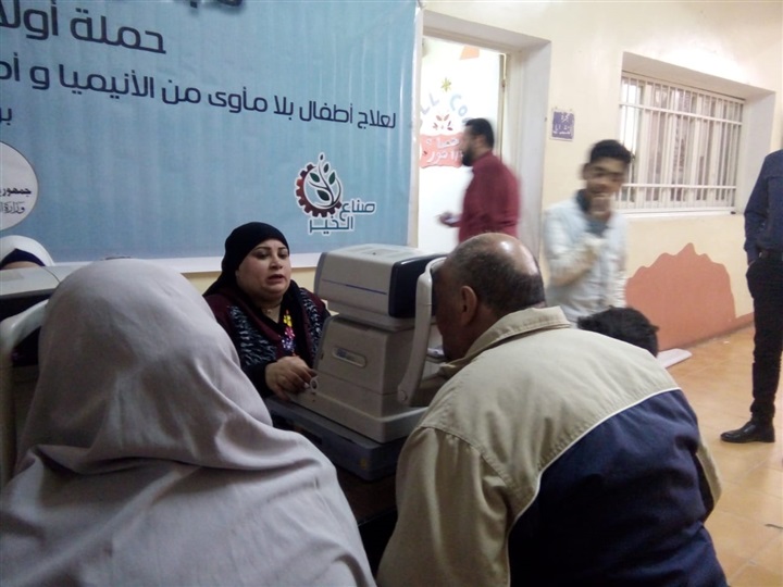بالصور..التضامن وصناع الخير وأوركيديا يوقعوا الكشف على 224 طفل ومسن ببني سويف