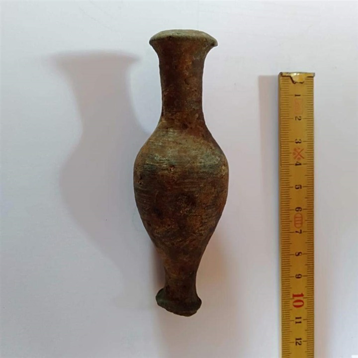 العثور على تابوت من الحجر الجيري به مومياء ورقائق ذهبيه بقويسنا العثور على تابوت من الحجر الجيري به مومياء ورقائق ذهبيه بقويسنا