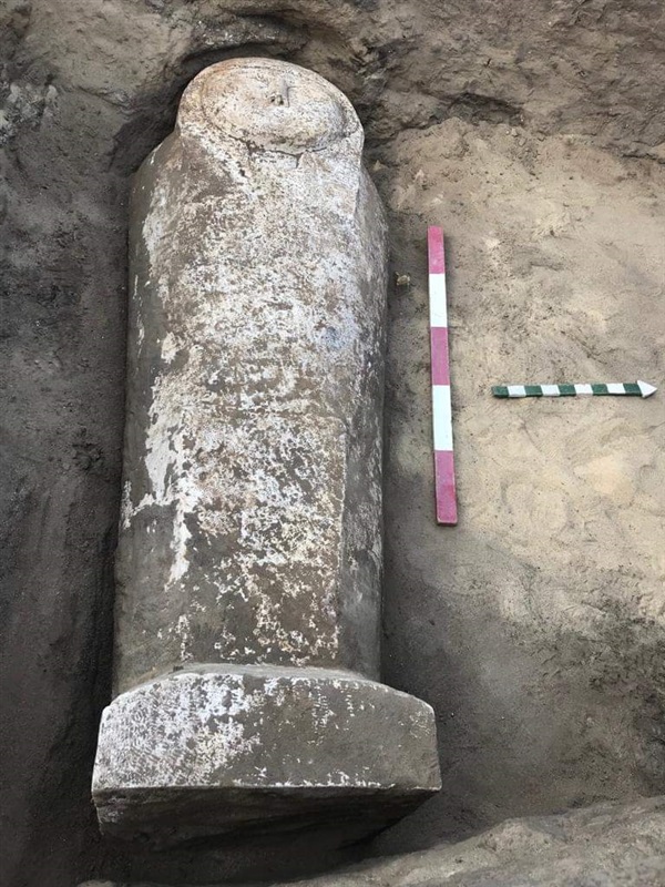 العثور على تابوت من الحجر الجيري به مومياء ورقائق ذهبيه بقويسنا العثور على تابوت من الحجر الجيري به مومياء ورقائق ذهبيه بقويسنا