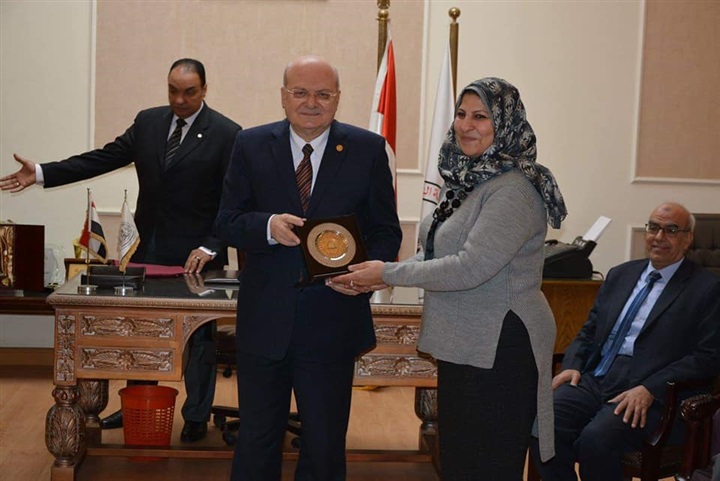 جامعة الزقازيق تكرم أعضاء الجهاز المركزي للمحاسبات وتستقبل أعضاء جدد