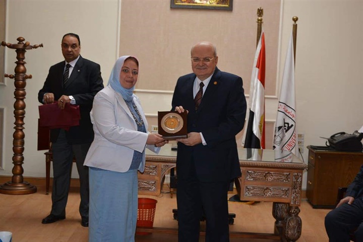 جامعة الزقازيق تكرم أعضاء الجهاز المركزي للمحاسبات وتستقبل أعضاء جدد