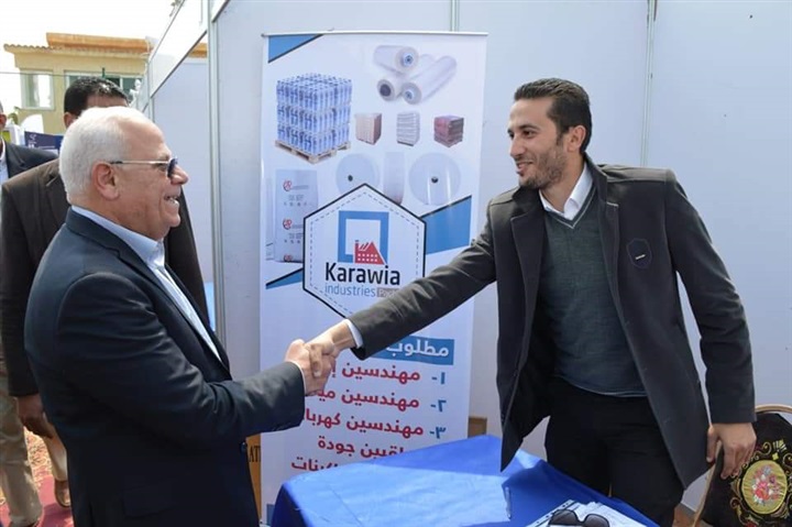 بالصور.. محافظ بورسعيد  يفتتح "ملتقي بورسعيد للتوظيف" لتوفير 2000 فرصة عمل 