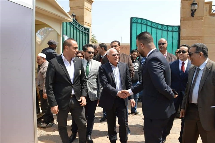 بالصور.. محافظ بورسعيد  يفتتح "ملتقي بورسعيد للتوظيف" لتوفير 2000 فرصة عمل 