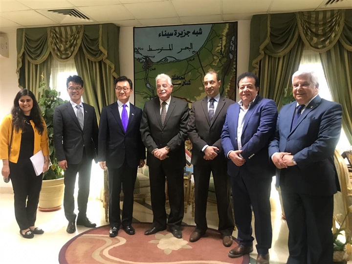 بالصور.. محافظ جنوب سيناء يستقبل السفير الكوري بشرم الشيخ لبحث تنشيط بجنوب سيناء