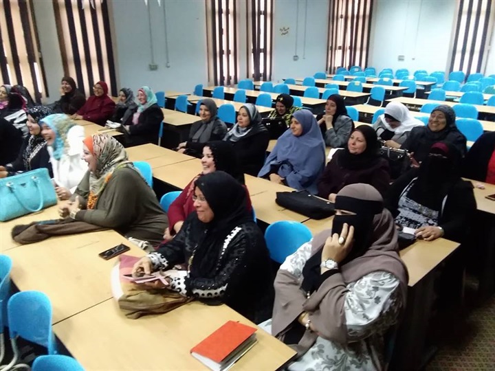  بالصور.. وكيل تعليم كفر الشيخ توجه بالتوعية بالتعديلات الدستورية