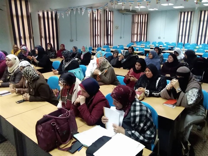  بالصور.. وكيل تعليم كفر الشيخ توجه بالتوعية بالتعديلات الدستورية