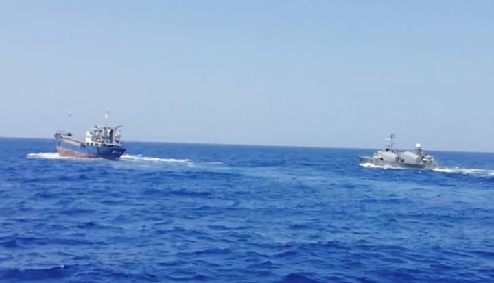 بالصور.. محاولة تهريب 2 طن لمخدر الهيروين و99 كيلو جرام لمخدر الآيس على متن إحدى السفن بالبحر الأحمر