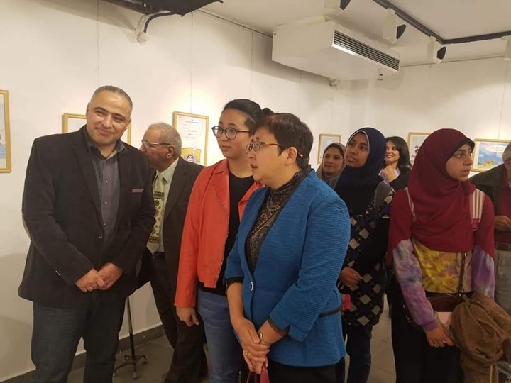 بالصور.. افتتاح معرض "عالم الحيوانات المرحة" للفنان فوزي مرسي