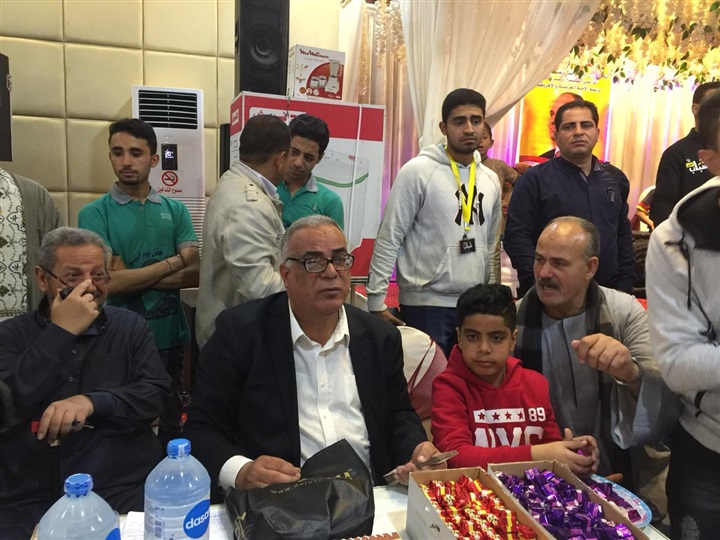 عمدة المصريين بفرنسا يحتفل بيوم اليتيم في المنيا 