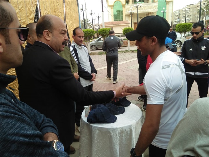 بالصور.. شباب وفتيات كفر الشيخ يشاركون في ماراثون الجري والمشي 