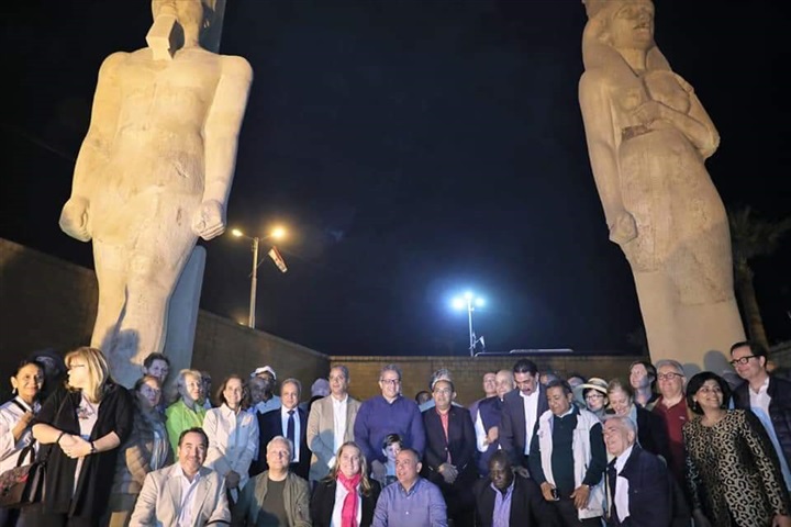 ترميم تمثال رمسيس الثاني بأخميم ترميم تمثال رمسيس الثاني بأخميم
