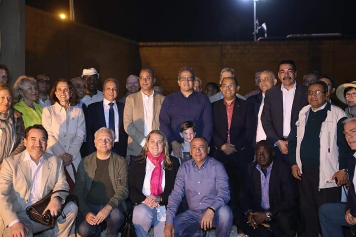 ترميم تمثال رمسيس الثاني بأخميم ترميم تمثال رمسيس الثاني بأخميم