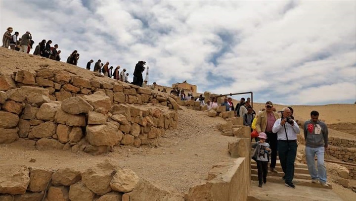 مشروع تطوير منطقة آثار أبيدوس وافتتاح مشروع خفض منسوب المياه الجوفية بالأوزيريون مشروع تطوير منطقة آثار أبيدوس وافتتاح مشروع خفض منسوب المياه الجوفية بالأوزيريون