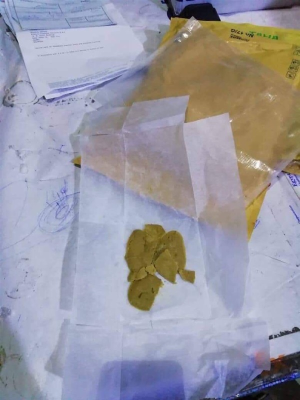 بالصور.. جمارك قرية البضائع بمطار القاهرة تضبط محاولتى تهريب مواد مخدرة 