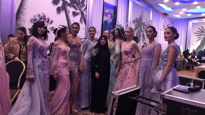 منى المنصوري تستلم أوسكار الرائدات في المغرب من الفنانة إلهام شاهين منى المنصوري تستلم أوسكار الرائدات في المغرب من الفنانة إلهام شاهين